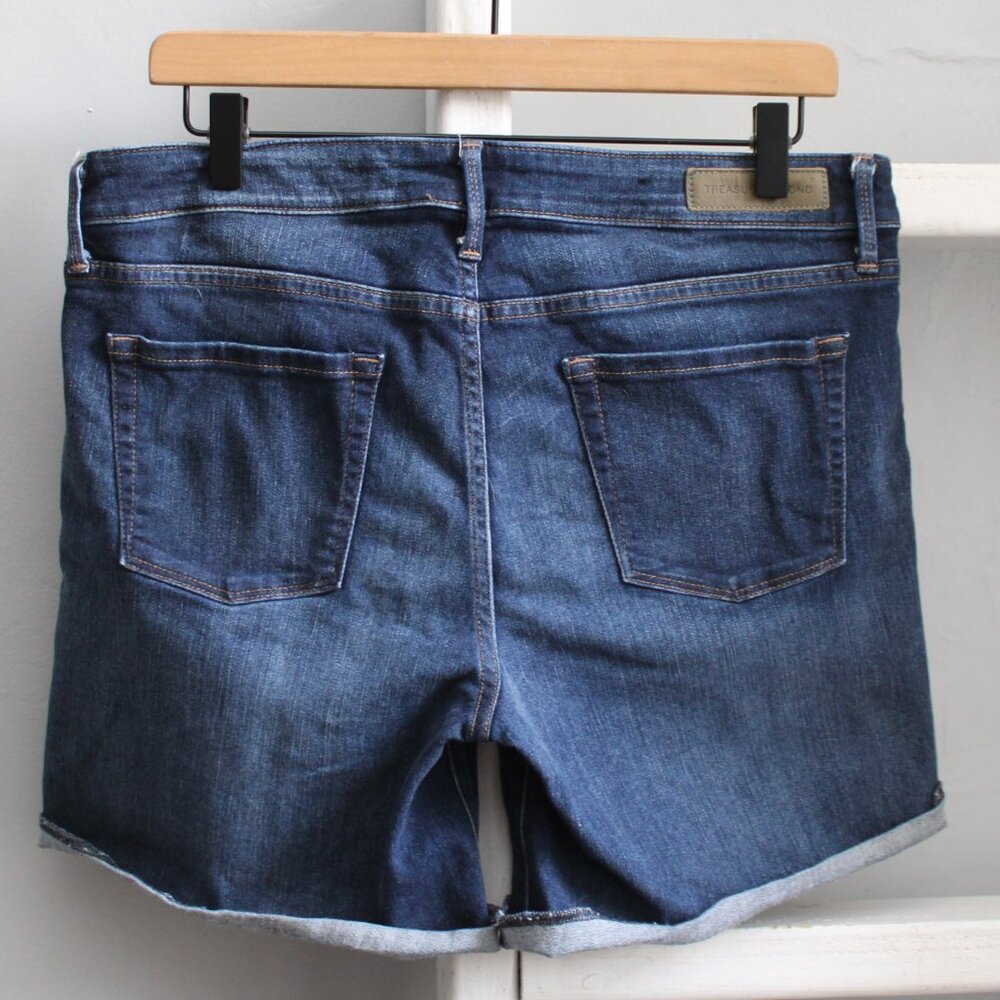 Treasure & Bond Women's Blue Jean Denim Cuffed Bermuda Shorts Size 31 - Picture 2 of 4